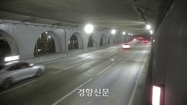 [영상] 한밤중 ‘동부간선도로 시속 200㎞ 외제차 레이싱’···26명 무더기 검거