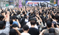 삼성전자 노조 단체행동에 등장한 뉴진스님 “부처핸섬”