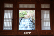 도서관에서 캠핑하고 음악 감상하고···책과 함께하는 가족나들이 ‘수도권 이색 도서관’