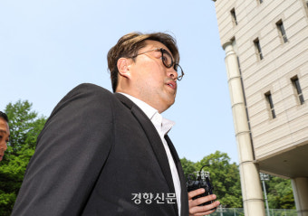 들통난 거짓말, 돌아선 여론···‘음주 뺑소니’ 김호중 3주 만에 검찰로