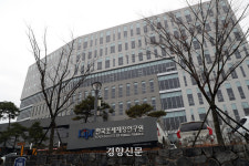 여성조기입학=남녀매력상승=저출생해결?···황당 대책 내놓은 국책연구기관
