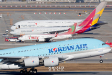 대한항공·아시아나 합병 승인 막바지···티웨이 파리 취항·아시아나 화물사업부 새 주인도 곧 윤곽