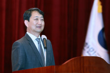 ‘동해 심해 유전’ 산업부 장관 “어떤 대통령이라도 직접 보고했을 것”