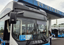 제주 바람 모아…‘그린수소 버스’ 달린다