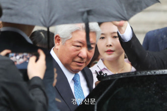 김홍일 “야당 탄핵 소추 시도는 방통위 마비 목적”···퇴임식까지 속전속결
