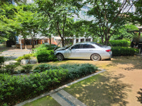 해운대 로데오거리서 80대 운전자 몰던 차량 산책로 진입