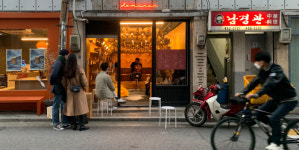 길에서 전 부치고 감자 찌면 안 되나요? 성수동의 실험[허남설 기자의 집동네땅]