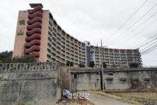‘19년 흉물’ 남원 효산콘도, 이번엔 주인 찾을까