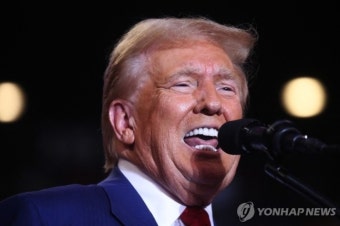 “트럼프도 현직 바이든과 같은 수준의 경호 받아야”…경호 제공 법안 미 하원 통과