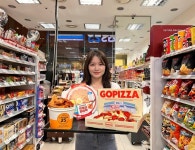 편의점 음식과 퀵커머스 결합 통할까···GS25 ‘배달’ 특화 치킨·피자·떡볶이 출시