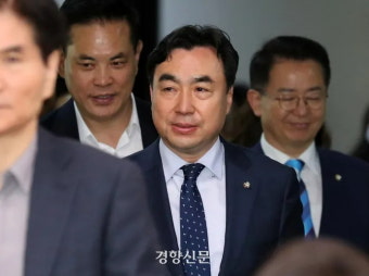 입법로비 혐의 대표 “윤관석 골프 회동, 후원금 인정…조건부 아냐”