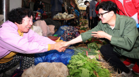 윤·한, 독대 아닌 면담에 여권 시끌…“말이 안 돼” “화합 우선”