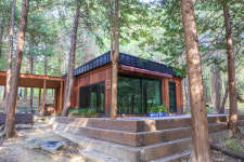 한 장 한 장 넘어가는 가을 페이지… 사이 사이, 낙엽 책갈피