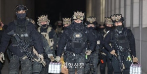 ‘제1공수특전여단’도 계엄령 선포 뒤 국회 진입…1979년 12·12 반란 동원 부대