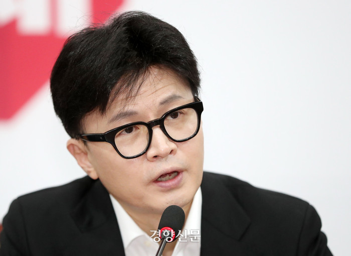 윤석열 대통령, 탄핵 심판 출석 불확실성 계속되는 가운데 헌재 3차~5차 변론 공지하여 논의 지속화