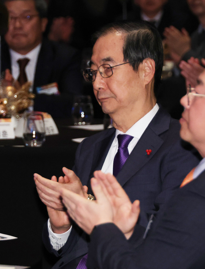 한덕수 권한대행 복귀로 정치권 논의 활발, 관세와 안보 대책에 관심 쏠려