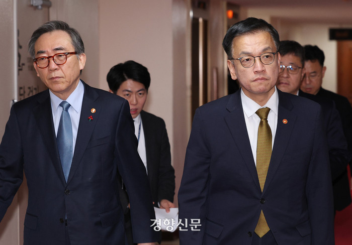 한류 흑자 대통령 권한대행, 하늘이법 국회 통과 약속하며 미국과의 관세 협상 적극 추진