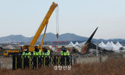 경찰, ‘제주항공 여객기 참사’ 악성 영상 등 70건 내사…압수수색도 집행