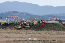 [속보]무안공항 ‘콘크리트 상판’, 설계업체가 제안···공항공사도 ‘승인’