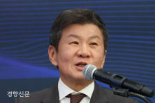 축구협회, 문체부 징계 요구 취소 소송…정몽규 회장 후보 자격 유지