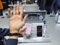 통신사가 MWC 전시장에 편의점을 차린 이유는[MWC25]