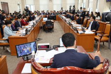 행안장관 대행 “영남 산불 피해 규모 1조원 예상···임시주택 공급 한 달 이상 걸려”