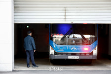 서부지법 난입 첫 1심 판결···법원 “참혹한 사건” 징역형 선고