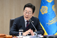 이재명 대통령 국정 수행 지지도 62.1%···민주당 53.8% 국민의힘 28.8%