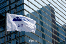 삼성전자, 영업이익 반토막 ‘우울한 성적표’···하반기 반등 노린다