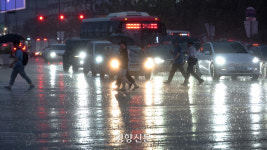 [속보]충남 곳곳서 하천 범람 우려···마을주민 대피
