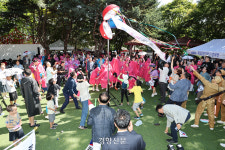 ‘봉오동 전투’ 재연하며 광복 의미 되새겨···광주 고려인마을의 광복 80주년