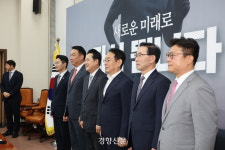 장동혁 취임 한 달…‘윤어게인’ 갈팡질팡, 답 안 보이는 대여투쟁