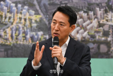 오세훈 “10·15 부동산대책, 서울 주택공급 속도 늦출 것” 비판