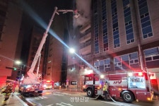 진주 9층 빌딩 6층서 불 23명 대피