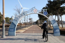 바다를 가르는 두 바퀴···‘300리 자전거 이음길’ 열린다