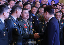 이 대통령, 해병대 수사단장이었던 박정훈 준장에 삼정검 수여 [현장 화보]