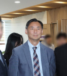 ‘부정선거 음모론’ 모스 탄, 출국정지 취소 소송