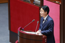 조정식 신임 국회의장 “12월3일 ‘국민주권의 날’로…시대적 책무인 개헌 완수하자”