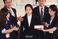 [속보]법원, 김건희 ‘매관매직 혐의’ 1심 선고 생중계 허가