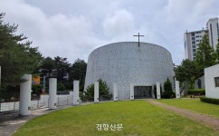 초당순두부·카페거리 말고…강릉에서 가장 고요한 여행지[홀리한 구석]