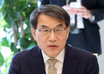 선관위특검, ‘외유성 출장 의혹’ 노태악 주거지 압수수색