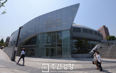 [광복 70년 역사르포](17) 유신체제-장충체육관… 정통성 없는 정권의 코미디 ‘체육관 선거’