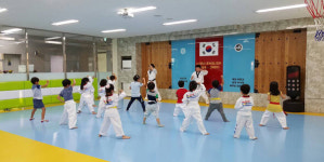“태권” 기합소리 대신 “원, 투, 쓰리”