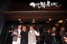 젠슨황·이재용·정의선 ‘깐부치킨 회동’···소맥 원샷하며 우정 나눠