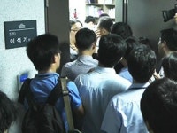 이 시각 이석기 집무실 압수수색 상황