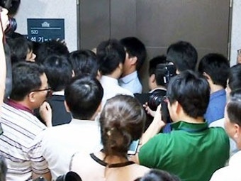 국정원, 이석기 의원실 압수수색 재개 임박
