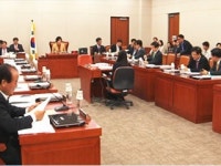 국정감사 이틀째...기초연금·경제민주화 쟁점