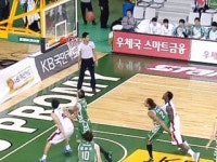 모비스 6연승...동부 9연패