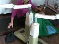 만병 치료 노인에게 의료기기 사기 판매