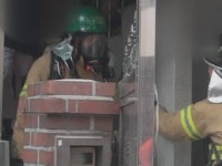 서울 면목동 주택에서 불...1명 부상